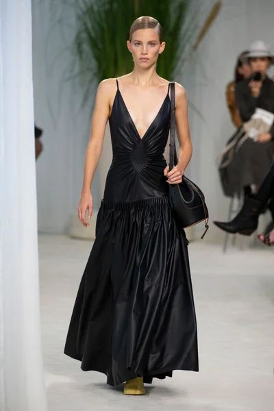 Look 8